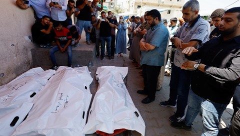 Three Palestinians martyred and several injured in occupation bombardment on Gaza City