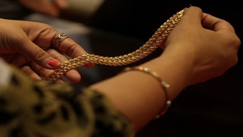 82.5 Dinars: Price of 21-Karat Gold in the Local Market