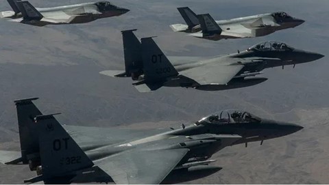 Hebrew Media: US Begins Deploying Additional Fighter Jets to the Middle East