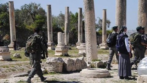 Settlers Storm Archaeological Site in Palestinian Sebastia