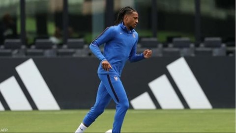 Bayern Munich Clarifies Stance on Olise Sale