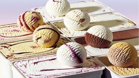 Doctor Reveals the Truth About Eating Ice Cream with a Sore Throat
