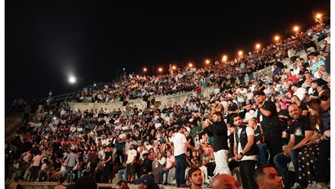 26 Poets and 7 Hosts Bring Artemis Stage Evenings to Life at Jerash Festival