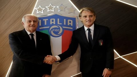 Roberto Mancini Returns as Italy Coach