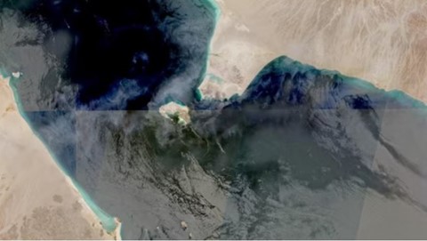 Data: Number of Vessels Transiting Bab al-Mandab Strait Hits One-Week High
